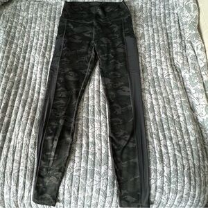 medium powerhold fabletics leggings